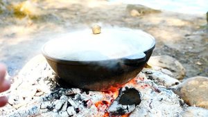 Коптим ЦЕЛУЮ КУРИЦУ  в КАЗАНЕ, на костре