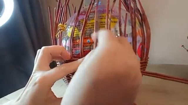 МК. Круглая корзина "Коса" из газетных трубочек.