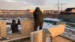 Дом из сип своими руками.Стены есть, осталась крыша)))