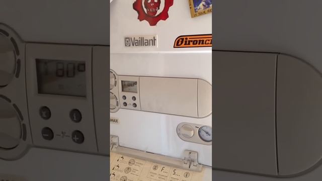 Vaillant ecoMax boiler keeps showing F.23 смотреть онлайн
