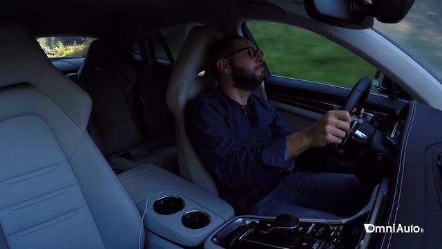 Nuova Porsche Panamera Turbo (2017) | La nostra prova su strada смотреть онлайн