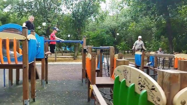 ПРОГУЛКА С ДЕТЬМИ ПО ПАРКУ, ДЕТСКИЕ ПЛОЩАДКИ В АСТРАХАНИ