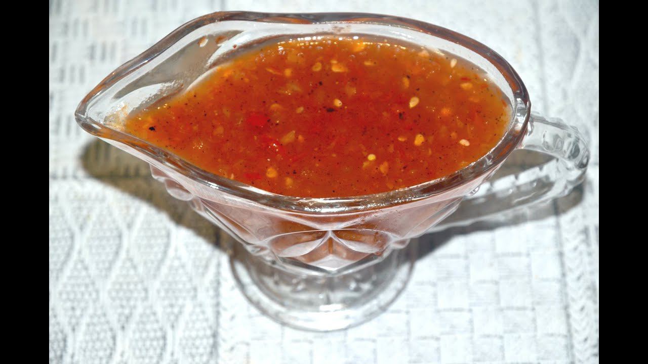 Густой домашний кетчуп с яблоками на зиму - простой и вкусный.