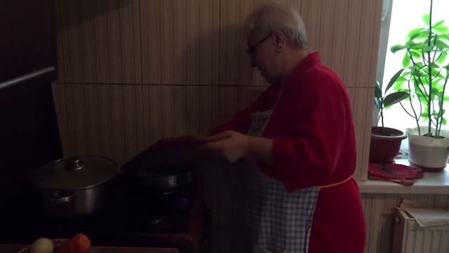 Бабушка Оля варит овощной суп со спаржей! смотреть онлайн