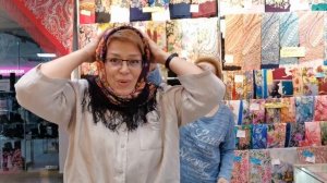 Цветёт сирень. Павловопосадские платки в Минске. Алёна