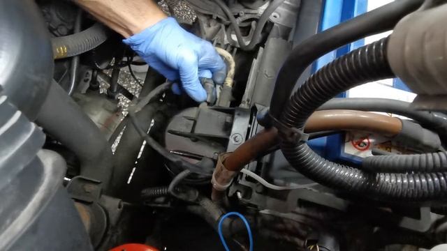 Iveco daily how to replace fuel filter part _1 ............. 1-2 смотреть онлайн