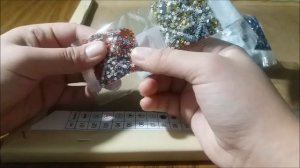 Обзор и распаковка картин из мерцающих страз в стиле алмазная вышивка.