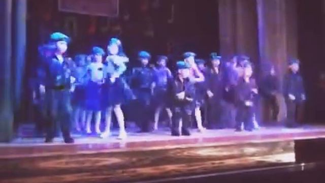 Танец " Идёт солдат по городу" смотреть онлайн