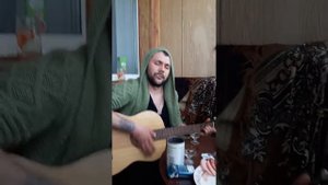 Парень классно поёт песню про афган! Ордена на базаре не купишь