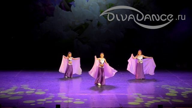 Аромат сирени классика беллиданс от студии танца Divadance