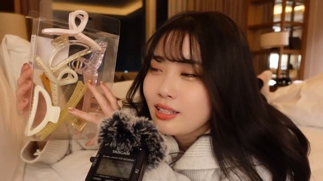 添い寝ASMR-韓国の高級ホテルで一緒に寝よう???旅の思い出＆購入品紹介(囁き声/タッピング) смотреть онлайн