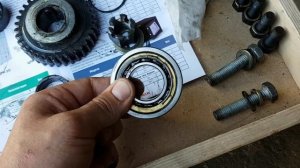 Замена подшипника ВОМ Уралец 220