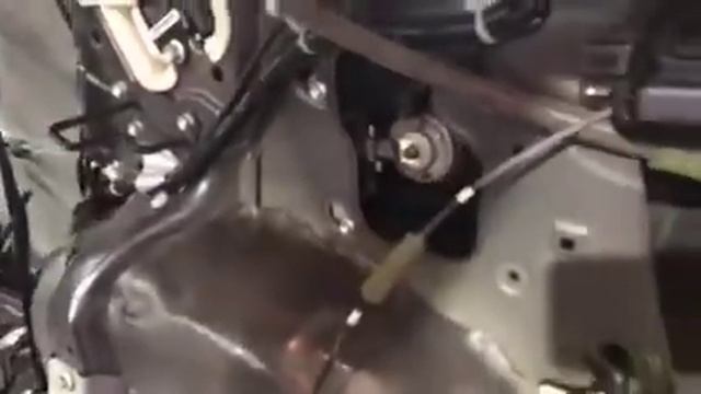 Даже простая звукоизоляция автомашины - это снижение проникновения звуков извне в 1,5 раза смотреть онлайн