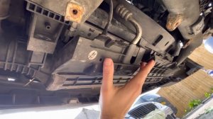 Mercedes W204 C Class - Radiator fan stuck on - Cheap Fix! Replaced A/C Pressure Sensor