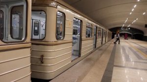 Казанский номерной приехал на станцию Горки в Казанском Метро . Видео от 18.01.2022