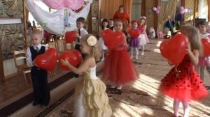 "Мама залотая" танец в детском саду на вход