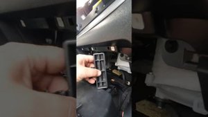 peugeot traveller cabin filter/ pollen filter location