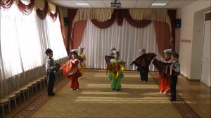 Татарский танец с платками.