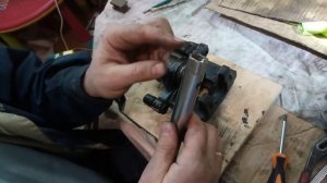 Рено Эспэйс 4, приспособление для вращения поршня заднего суппорта