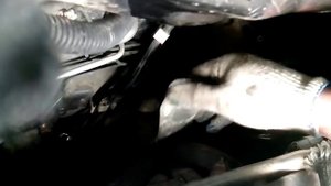 Как снять 4wd генератор Nissan wingroad Y12