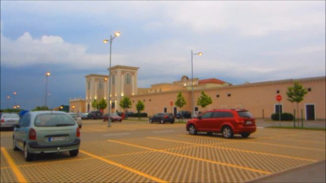 Fashion Park Outlet Inđija, Serbia смотреть онлайн