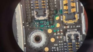 Не заряжается iPhone 8 Plus? Батарейка показывает 0% всегда?