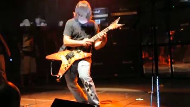 Mike Mushok of Staind plays Eruption at Ride for Dime All Star Jam 8.16.09 Dallas Texas смотреть онлайн