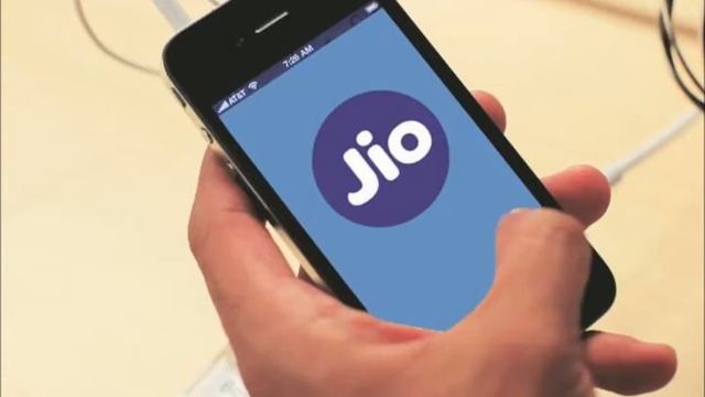 Jio's Rs.500 4G VOLTE Mobile: 5 Things To expect смотреть онлайн