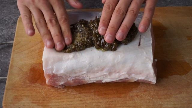Запеченная свинина в духовке со специями