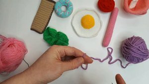 Как связать воздушную цепочку крючком. Урок 2