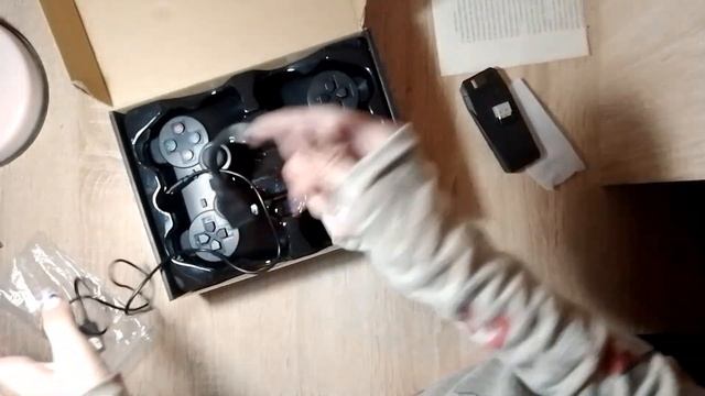 Обзор на приставку!(2.4G WIRELESS CONTROLLER GAMEPAD?) смотреть онлайн