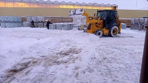 Чистка снега экскаватор погрузчик Наконец-то снег) LiuGong 777a