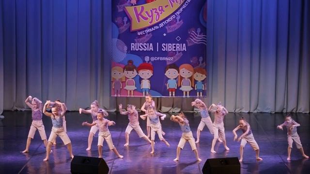 Современный танец, дети 7-9 лет, "Ниточка в голове", танцы для детей новосибирск смотреть онлайн