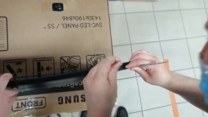 Samsung UE55NU7300U teardown, метод снятия крышки.