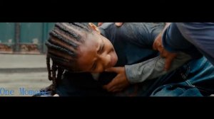 Мистер Хан защищает Дре от Чэна и его друзей. Каратэ-пацан. 2010.