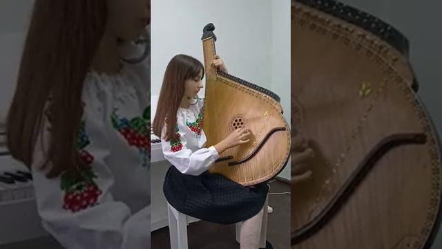 В.Павліковський - “ Троїсті музики“ смотреть онлайн