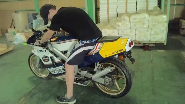 HONDA NSR250 ROTHMANS смотреть онлайн