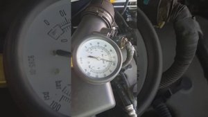 ШЕВРОЛЕ КОБАЛЬТ  проверка давления топлива в рампе.