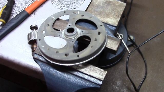 Разбираем мотор от пылесоса. смотреть онлайн