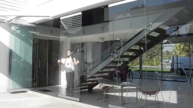 Раздвижная стеклянная перегородка. Выдвижные стены. смотреть онлайн