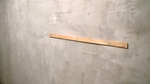 Чтоб не царапрать дверь автомобиля об стену гаража