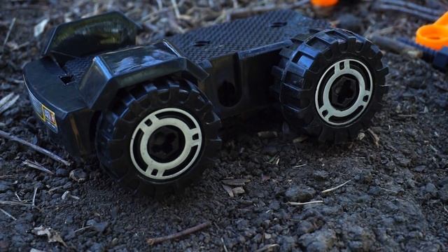 Тоботы, Робот - трансформер и Трактор. Игрушки для детей. Собираем трактор смотреть онлайн