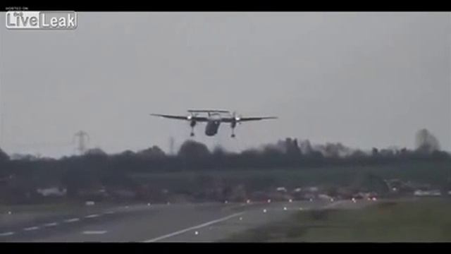 Самолеты прерывали посадку будучи в нескольких метрах от земли смотреть онлайн