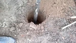 Бур своими руками. Бурим ямки под столбики.