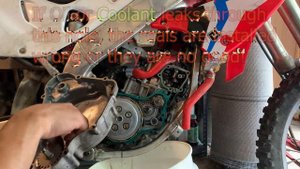 How-to Change water pump seals on a Honda Cr125/250 2 stroke.