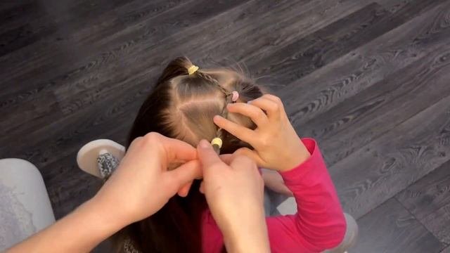 Простая прическа для девочки.
