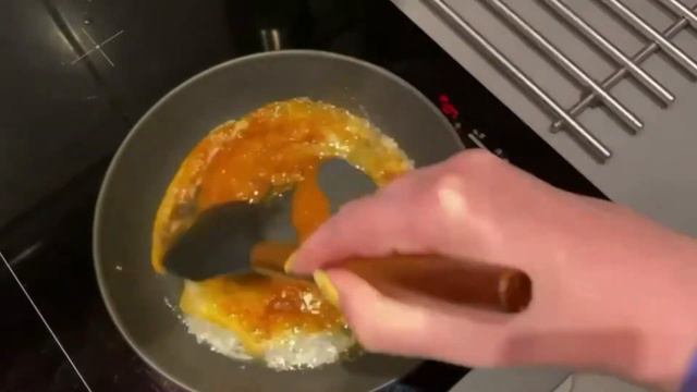 Fried potatoes with cheese