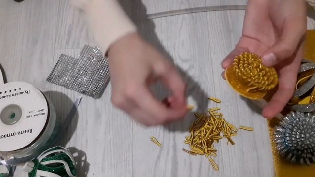 ??Новогодняя игрушка своими руками из фома??!!! смотреть онлайн