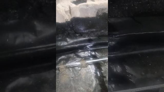 Подготовка к заливке стяжки в подвале установка маяков.