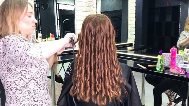 Процесс создания лёгких мягких текстурных волн для Свадебной прически смотреть онлайн